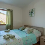 Gorgeous Home In Pula With Wifi